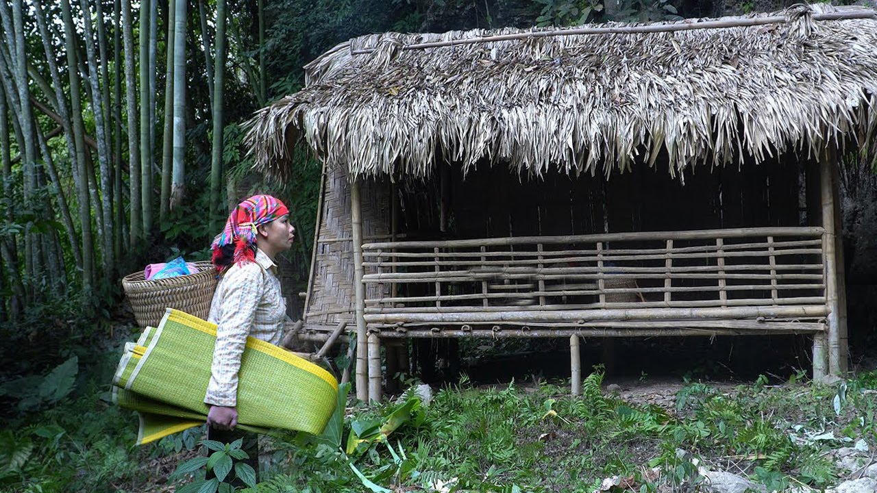 The girl was kicked out of her home | she cleaned up an abandoned house high in the mountains