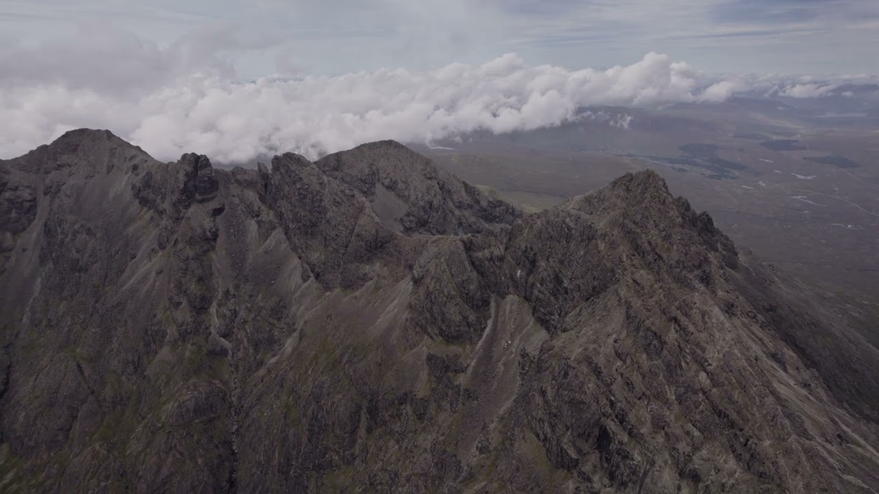 Isle of Skye - Fly by drone from Inaccessible Pinnacle Surr nan to Gillean 964m