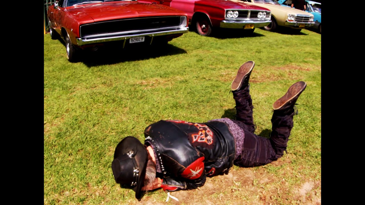 American petrolhead visits Sydney's All Chrysler Day