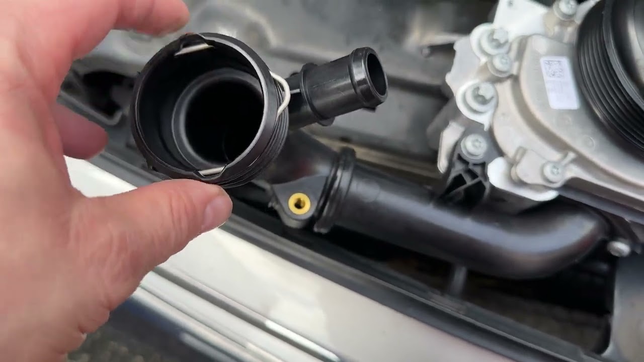 Replacing the water pump and housing om651 in a C220 CDI  W204