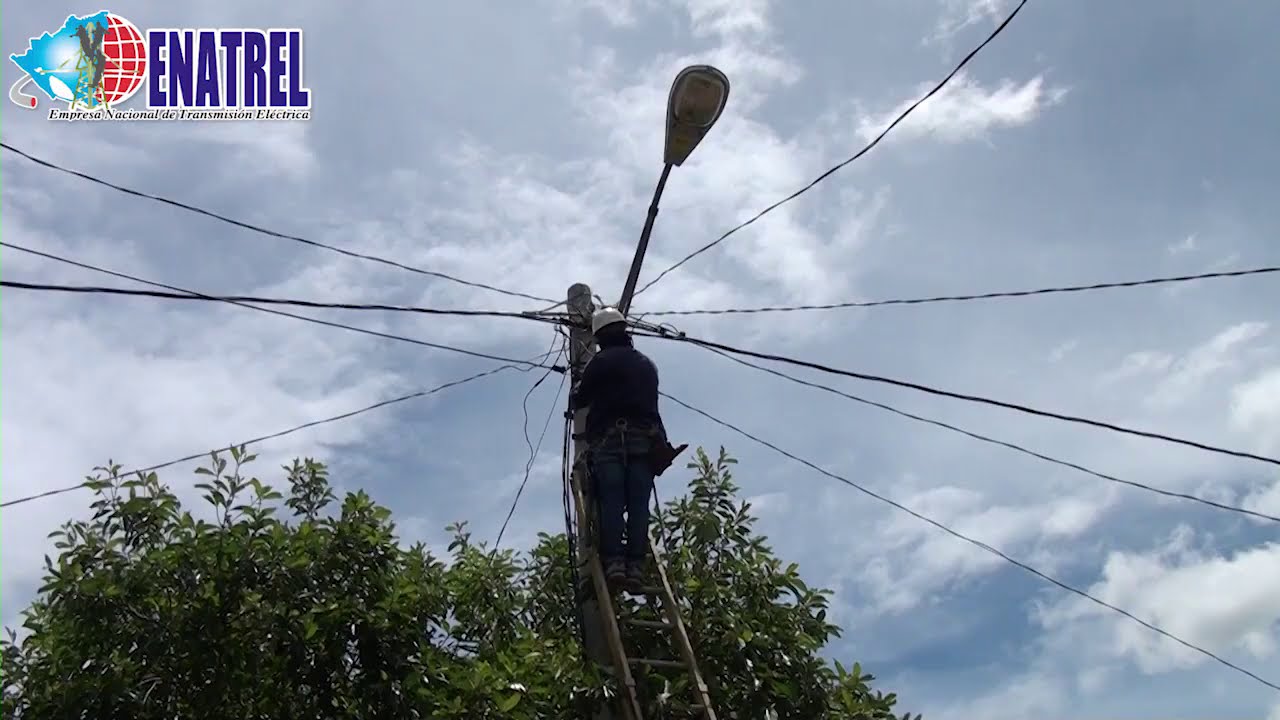 Gobierno de Nicaragua continua instalando alumbrado público