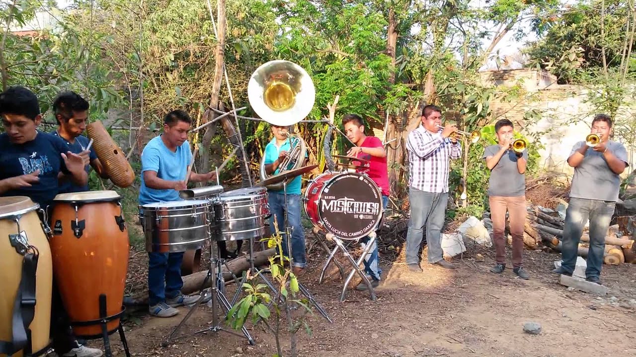 Jinetes en el cielo - banda la misteriosa de oax