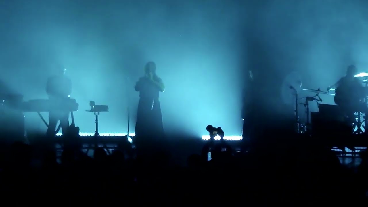 Chelsea Wolfe - Everything Turns Blue - live at le Transbordeur, Lyon, France, 29/05/2024