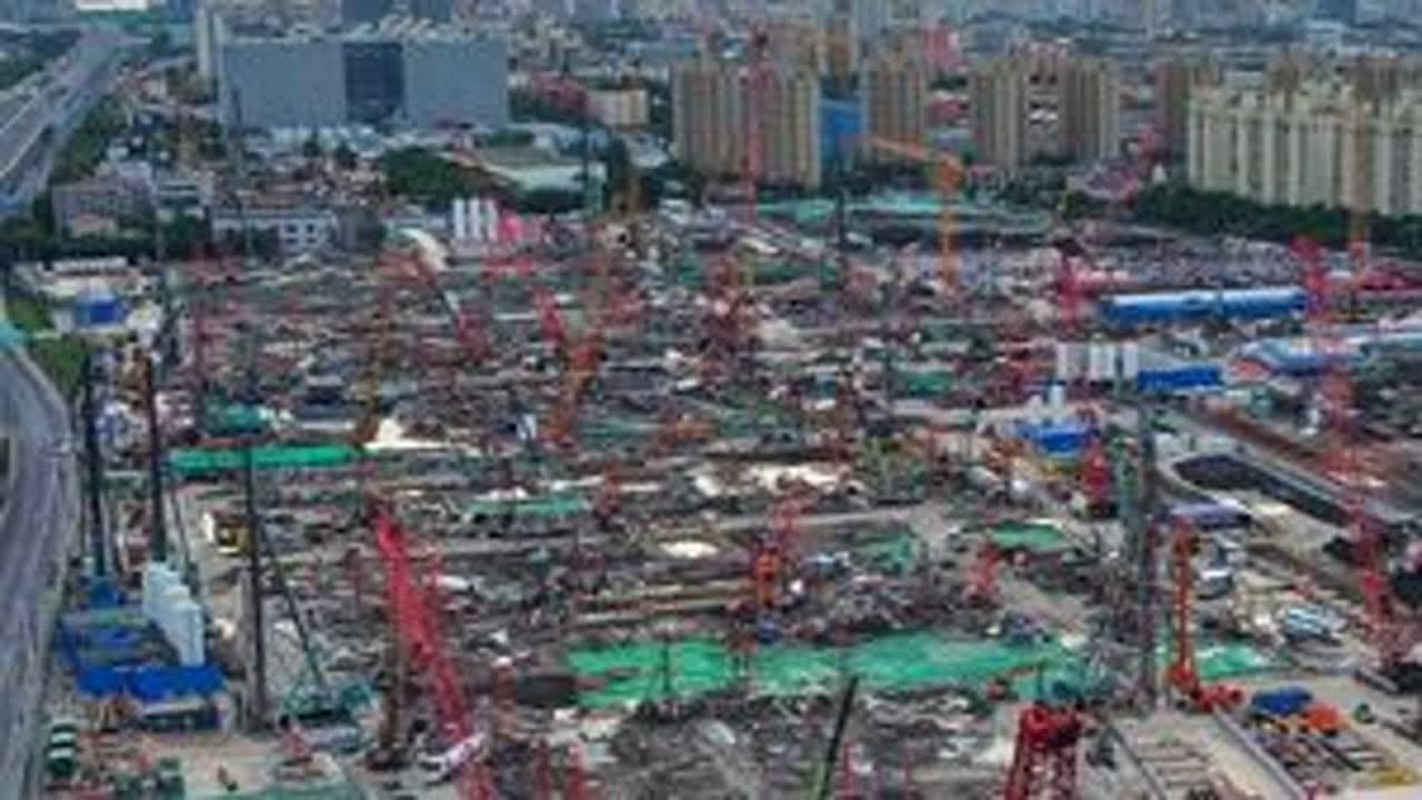 两个月没来了！今天去看看！#宝山高铁站 施工现场热火朝天，工地建设者辛苦了！