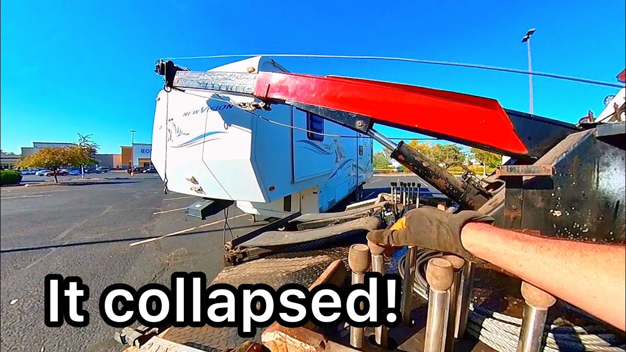 RV Disaster!   Wrecker to the Rescue!