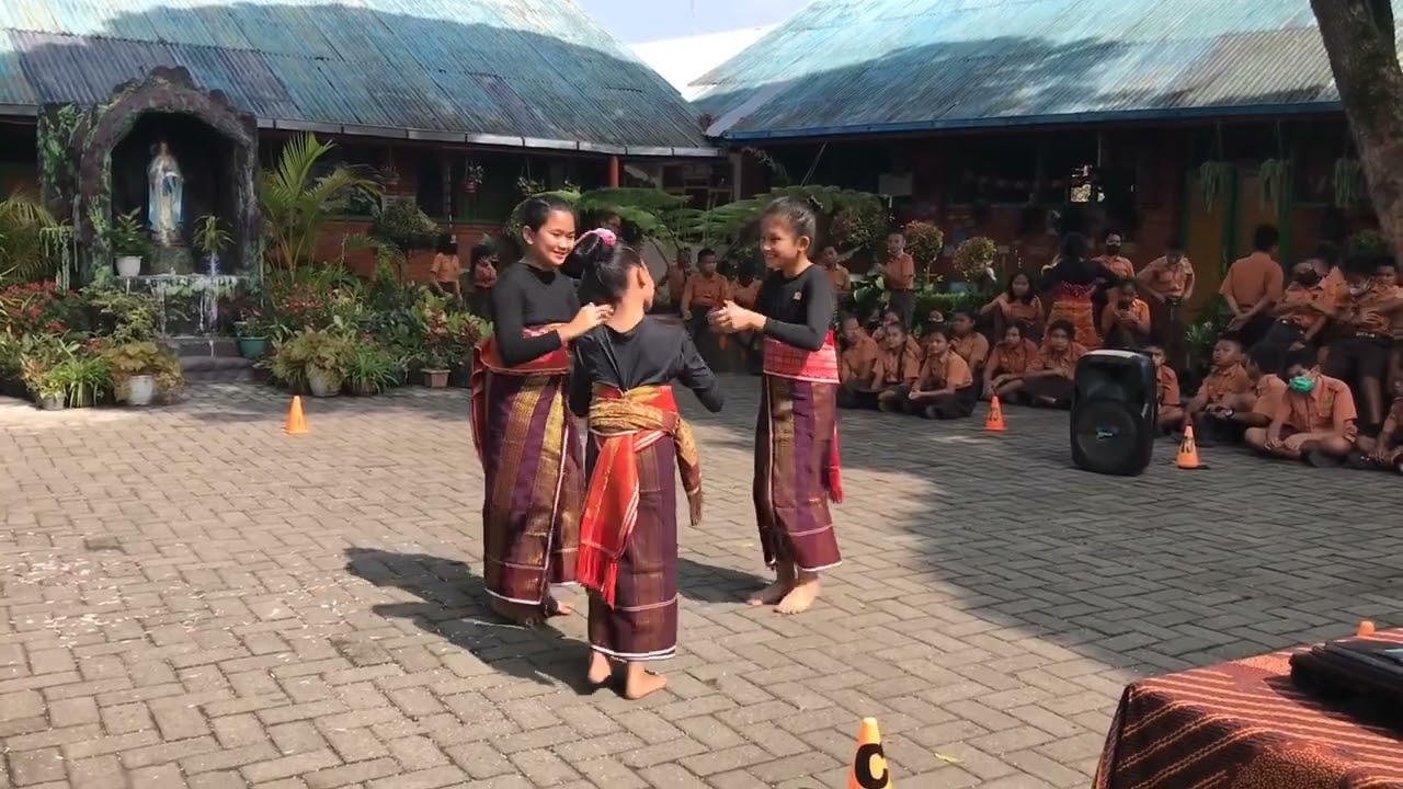 Juara 2 Tari kreasi 