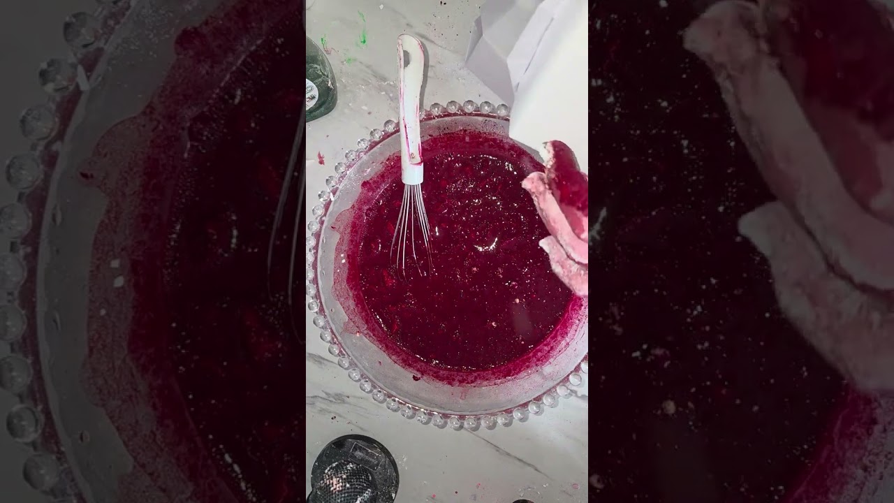 Red water crush ❤️ #asmr #oddlysatisfying #crunchycrumbles #gymchalk #satisfying 