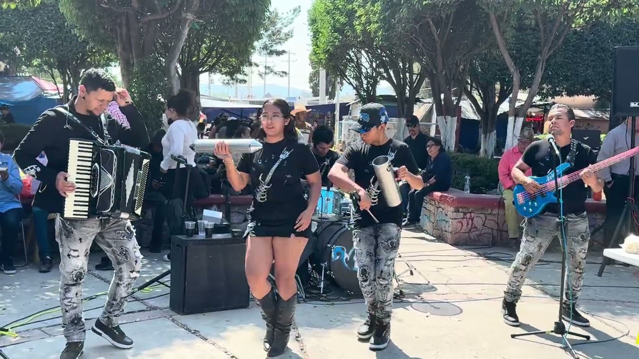 Grupo Musical los Hege’s ~ “Cumbia del  Cuervo” 🐦‍⬛ (En Vivo)