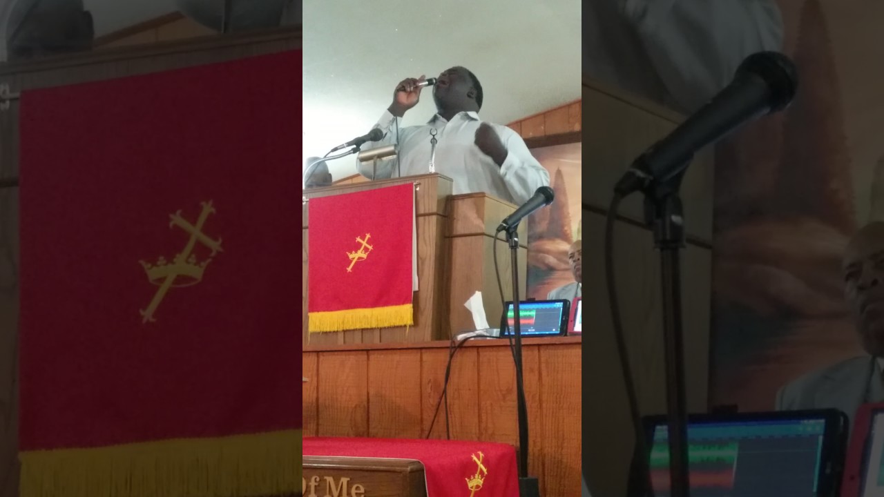 Pastor Kim Gladney singing 