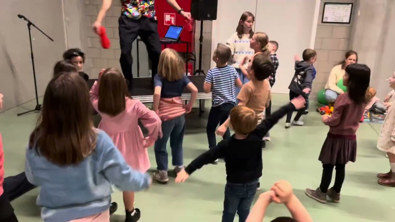Angelo en Gerard op de Pasta Party - Wonderstebovenshow van GBS De Wonderboom