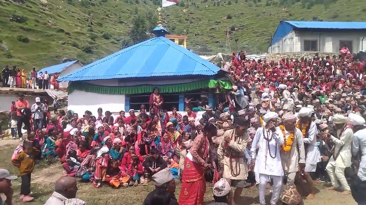 जुम्ला जिल्ला हिमा गाउपालिका वडा नं १ वड्कि कालिसिल्ता काे थान मा धामीझाँक्री हरू काे नाच @