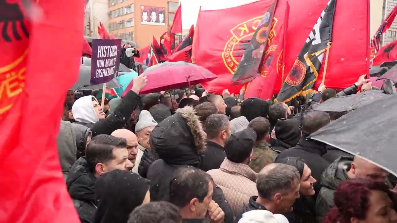 Myftiu Naim Tërnava i bashkohet marshit protestues “Drejtësi, jo politikë”