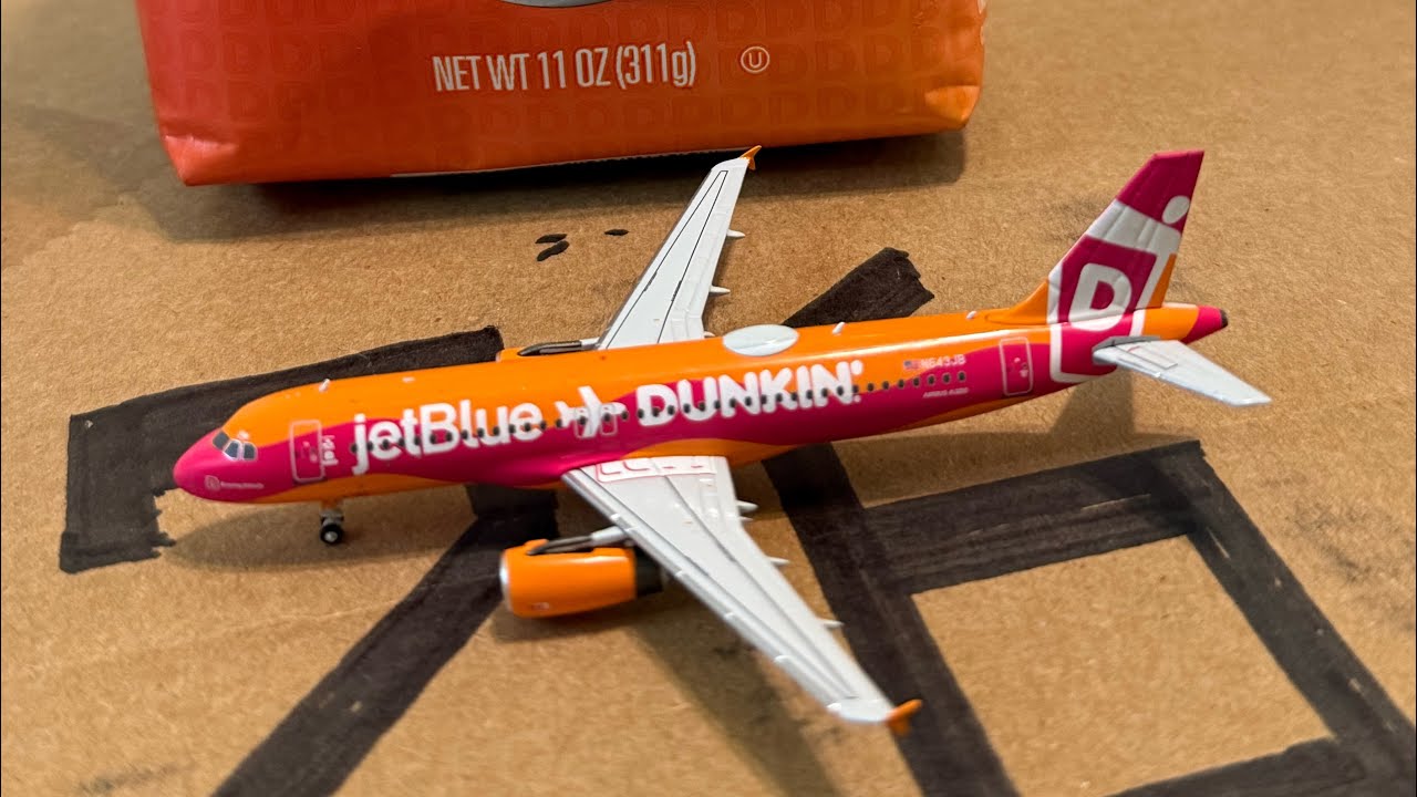 Моя коллекция литых моделей самолетов в масштабе 1:400: A330, A350, 777, 717, Q400. Немного всего!
