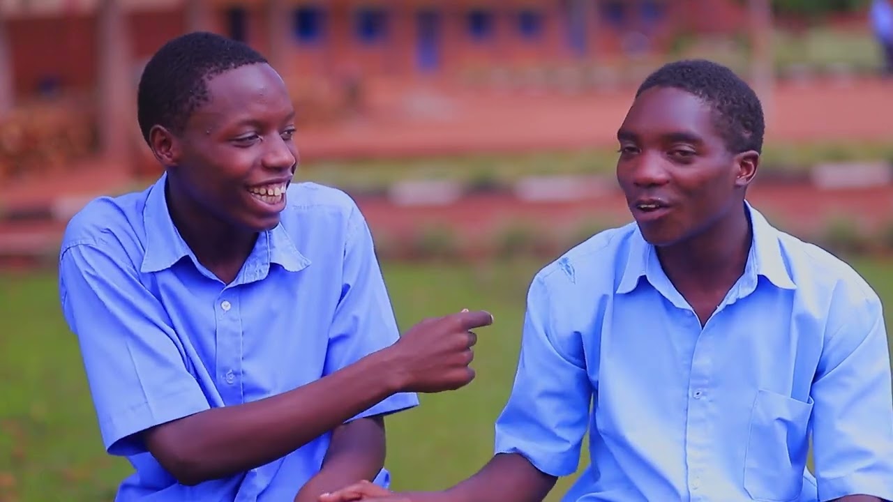 😂😂VIDEO ISEKEJE UGOMBA KUREBA NIBA UKUNDA❤️💕STORY ZOMUKIGO CY’ISHURI MBEGA ABASORE BATANGAJE 🫡