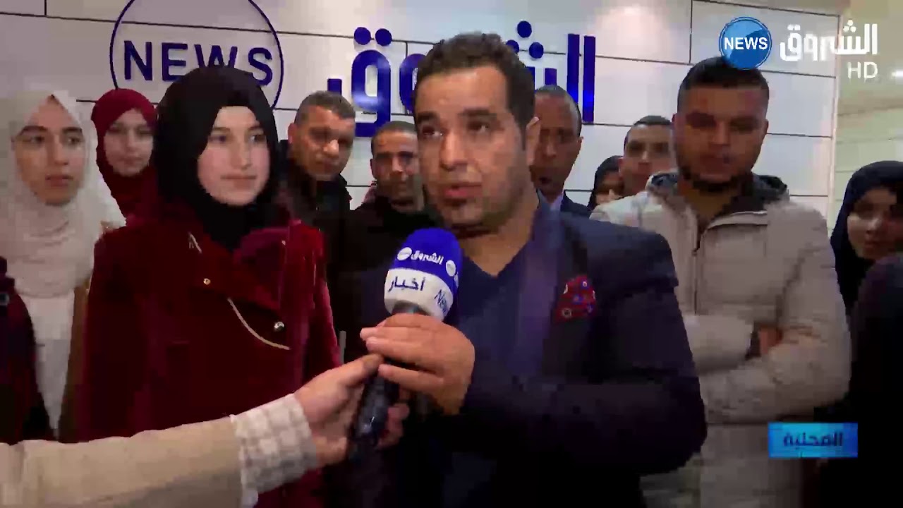 نجباء ثانوية حميدي عيسى بأولاد دراج بالمسيلة في زيارة لمقر قناة الشروق