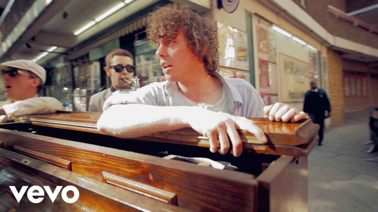 Johnny Borrell - Pan-European Supermodel Song (Oh! Gina)