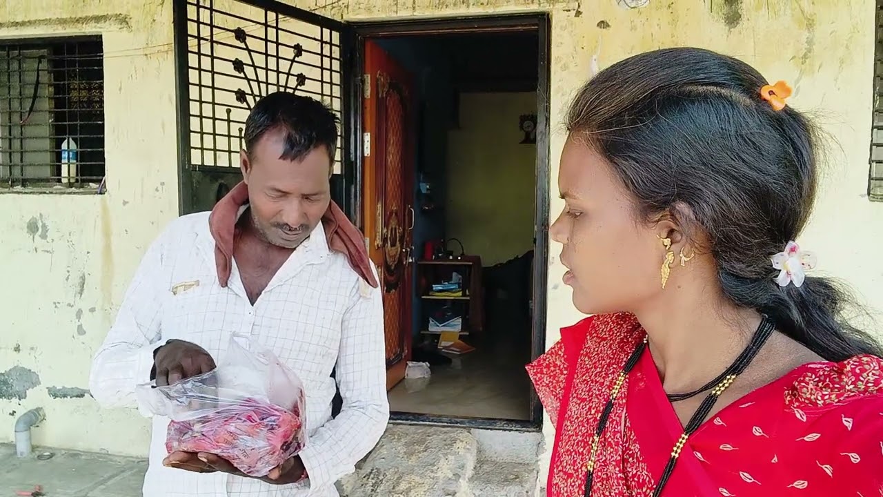 घरी भांडण  काय उपाय केला नवर्याने काय घेऊन आला 😱