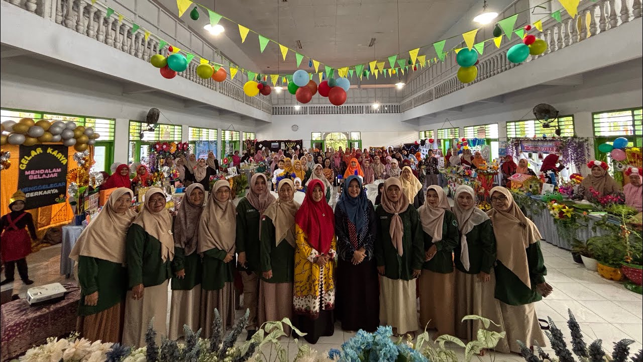 Gelar Karya Guru dan Murid - Kombel Kec Sumbersari - Mendalam Belajar Menggelegar berkarya