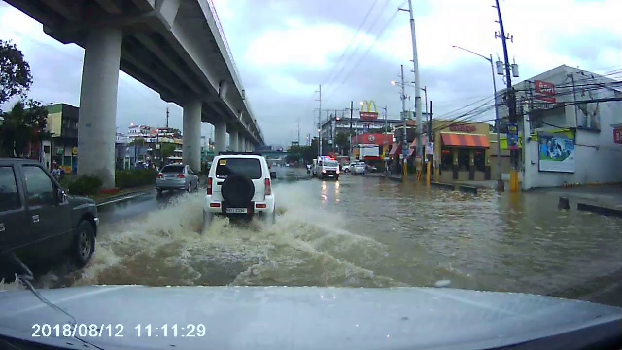 Flood Wading Suzuki Jimny and Isuzu D-Max