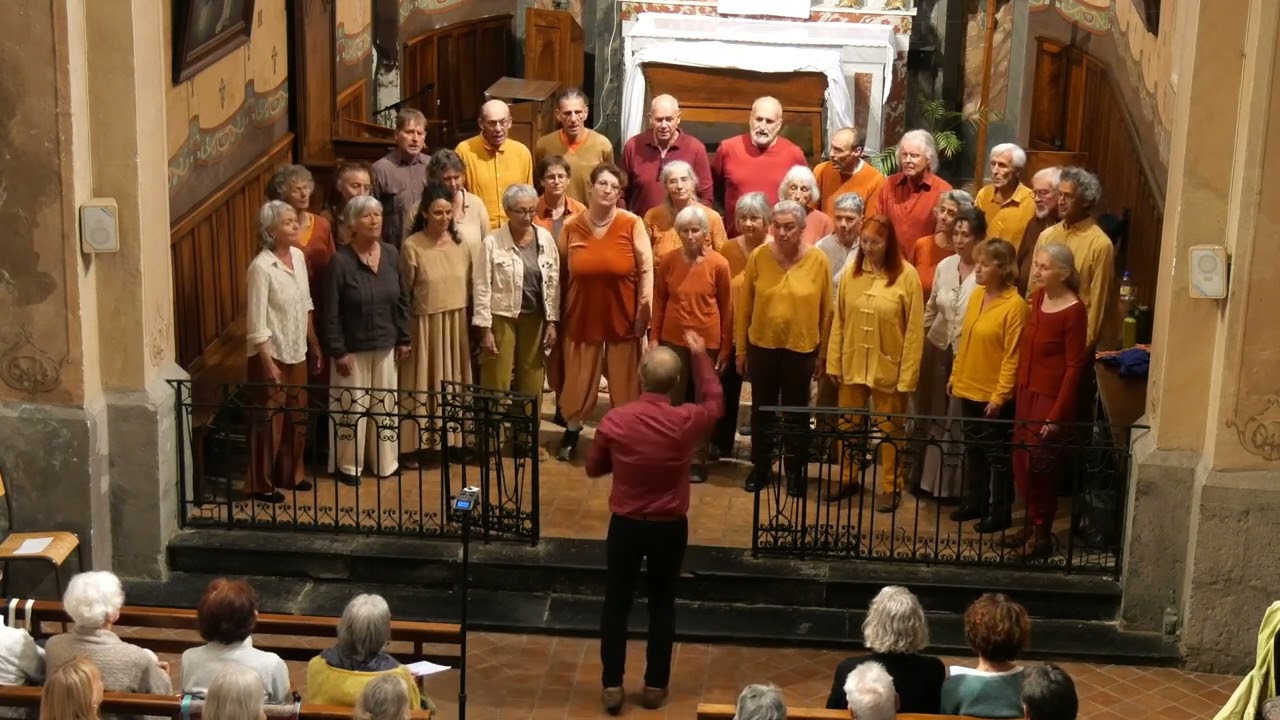 Carezze, par la chorale Mikado sous la direction de Marc Koulischer le 7 juin 2025 à Serres (05700)