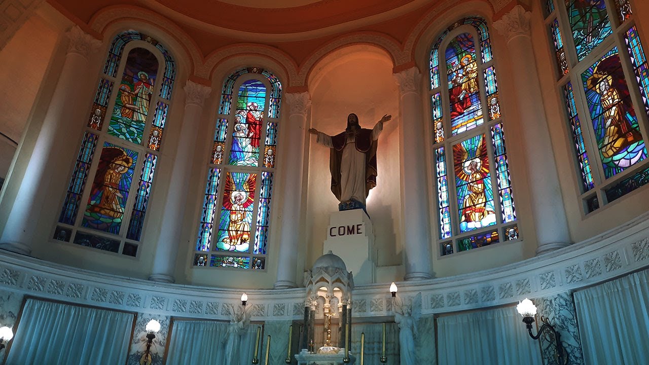 St. Peter's Church Bandra / Holy Mass Sunday 16th January 2022 9:00 am