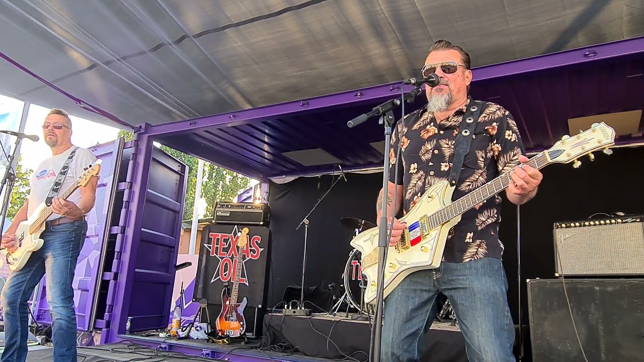 Texas Oil-Is this Chuck Berry?