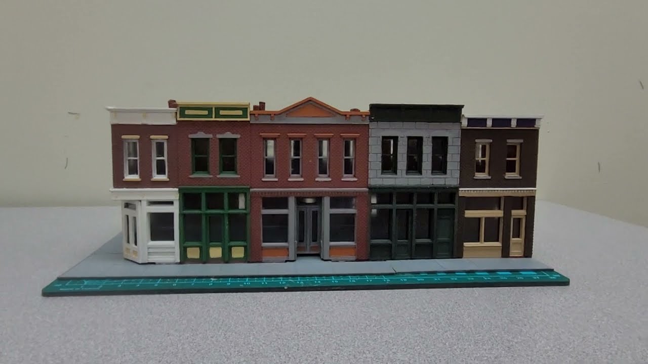 Walthers Cornerstone Merchant's Row 1