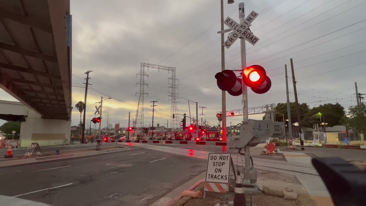 [New Signals, Temp Setup] S. 32nd St Double Railroad Crossing, MTS Trolley Light Rails, San Diego CA