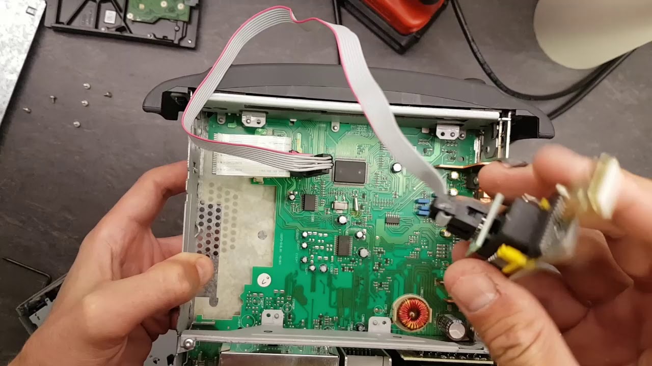 Retrouver le code d'un autoradio Grundig de smart
