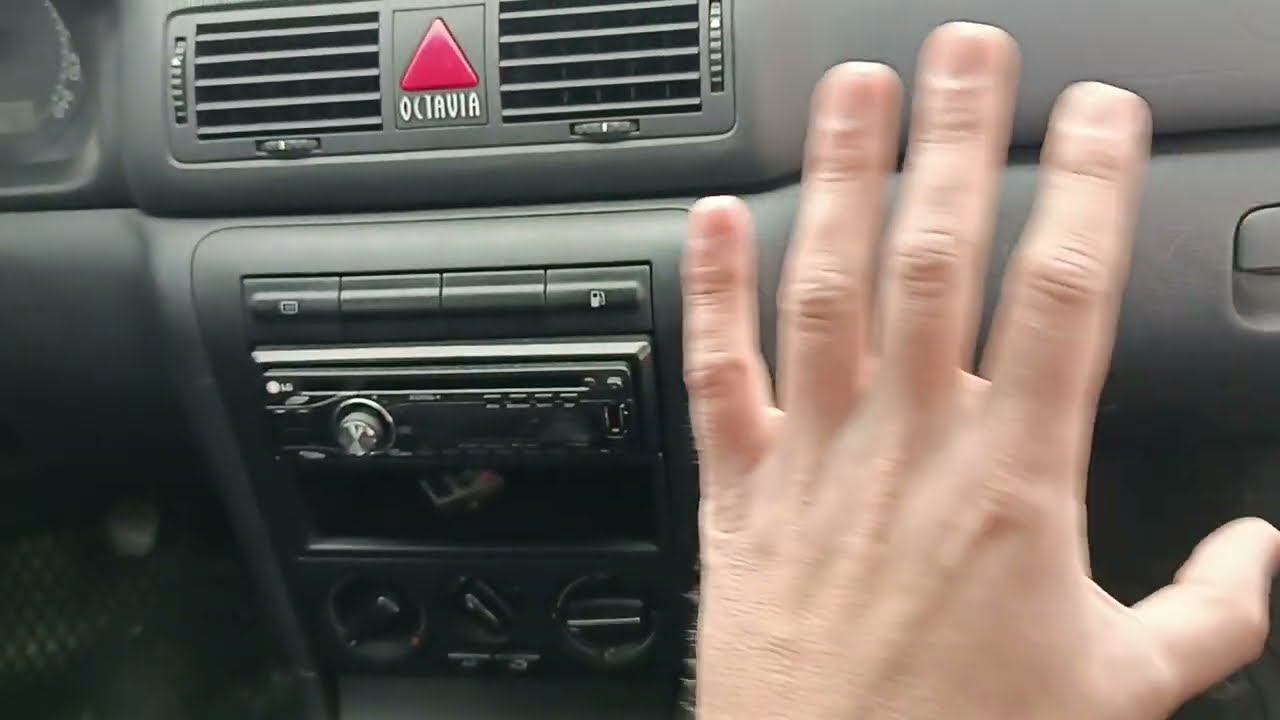 De ce nu bagă căldură în mașină?