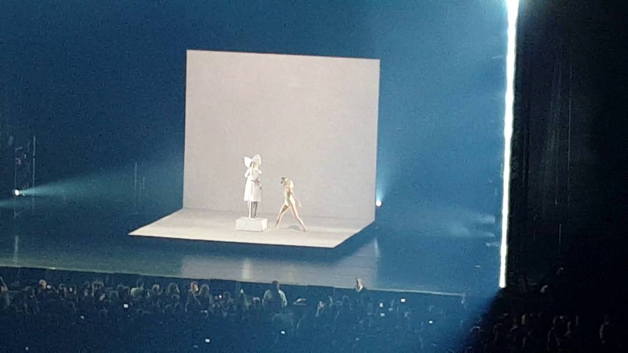 Sia - 'Alive' - Nostalgic For The Present Tour Chicago