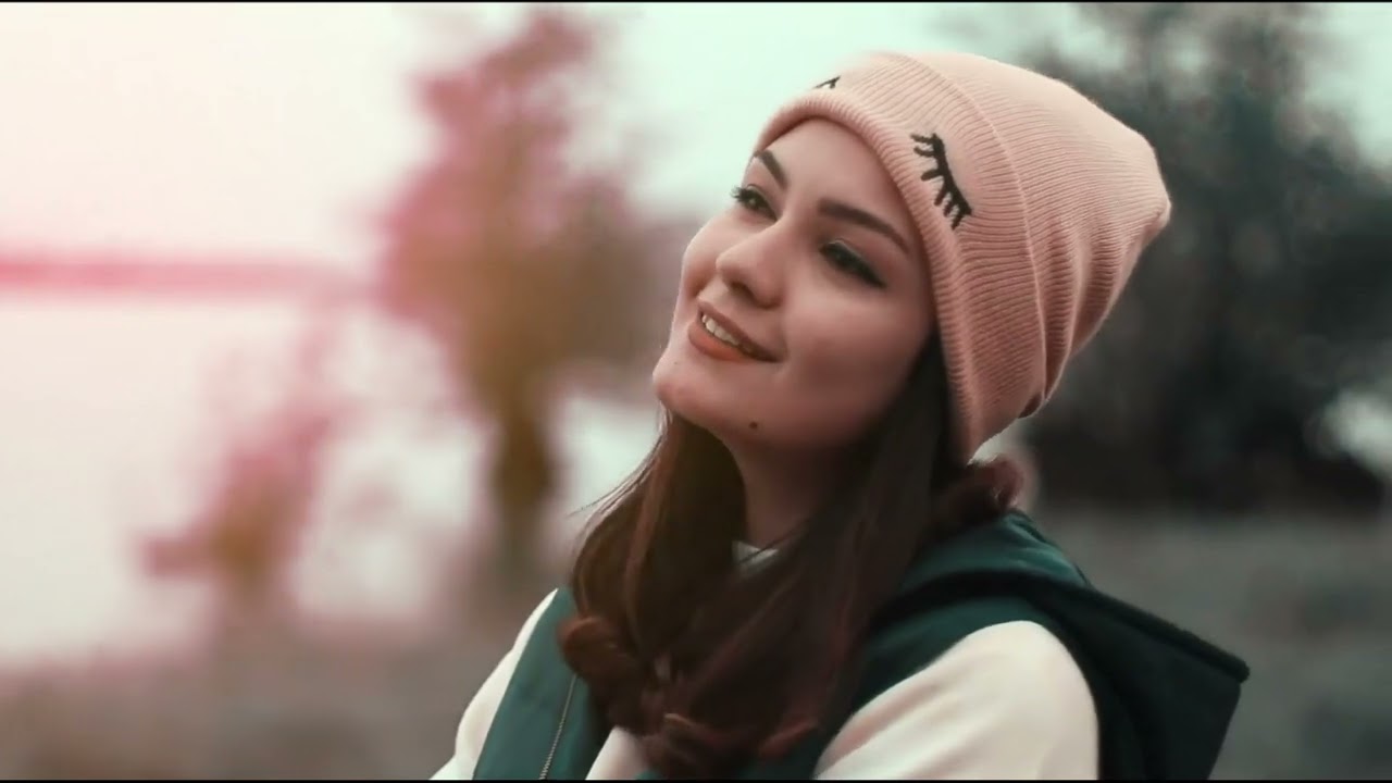 Sebine Seba - Men bu sensiz qaranliq otaqda (yanimda ol varligin hiss edim) gel gor uzub meni