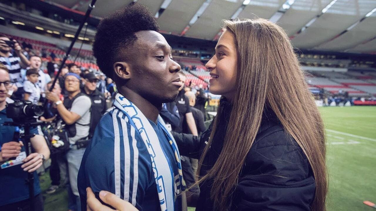 Alphonso Davies and Jordy Huitema's love story | Oh My Goal
