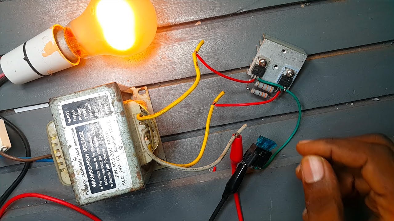 Convertisseur 12V DC - 220V AC