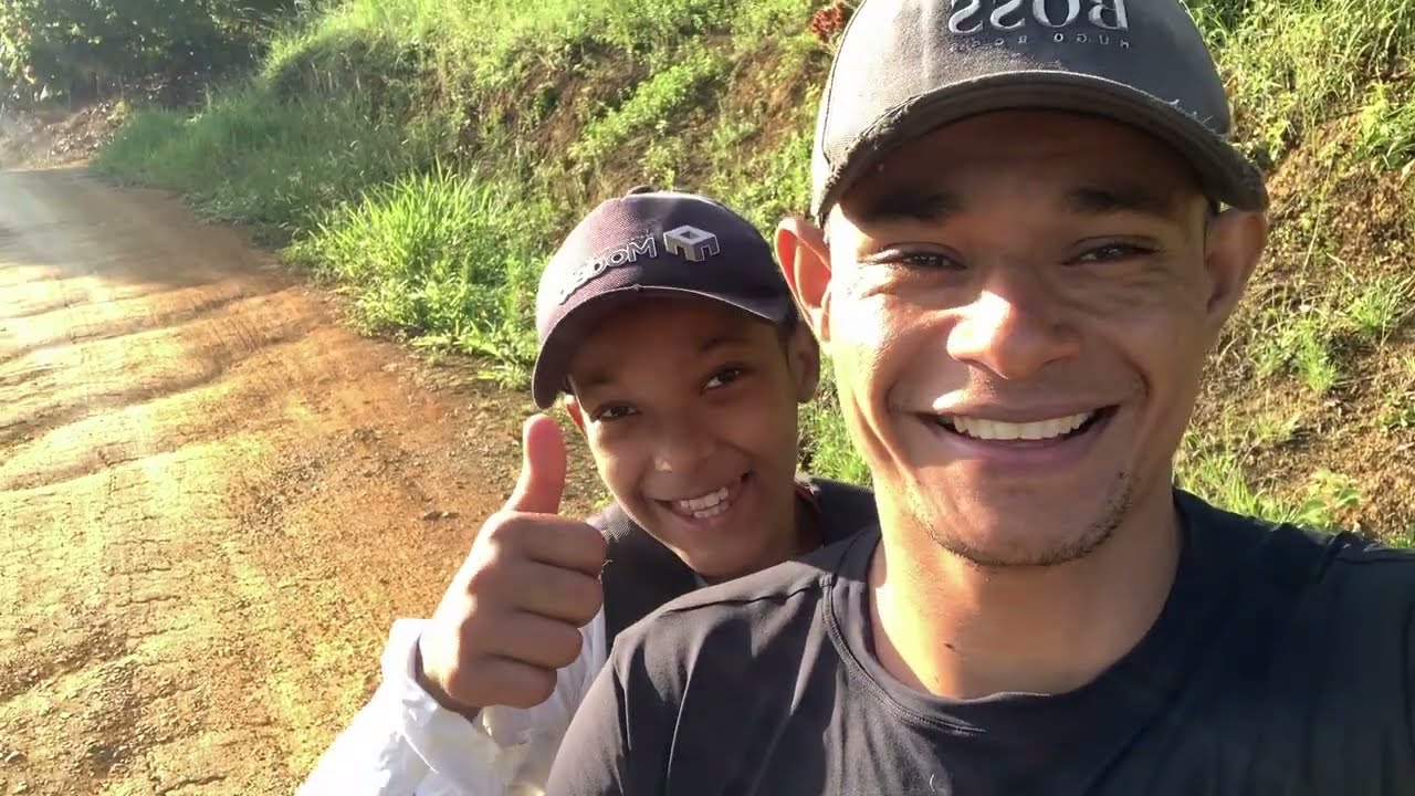 domingão de muita aventura em busca de madeira pro telhado da nossa casa 🏠 