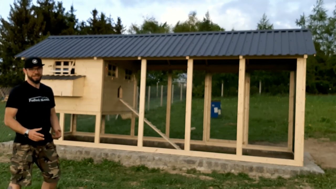 Ładny drewniany kurnik w okolicach Szczecina i szczęśliwe kury :)