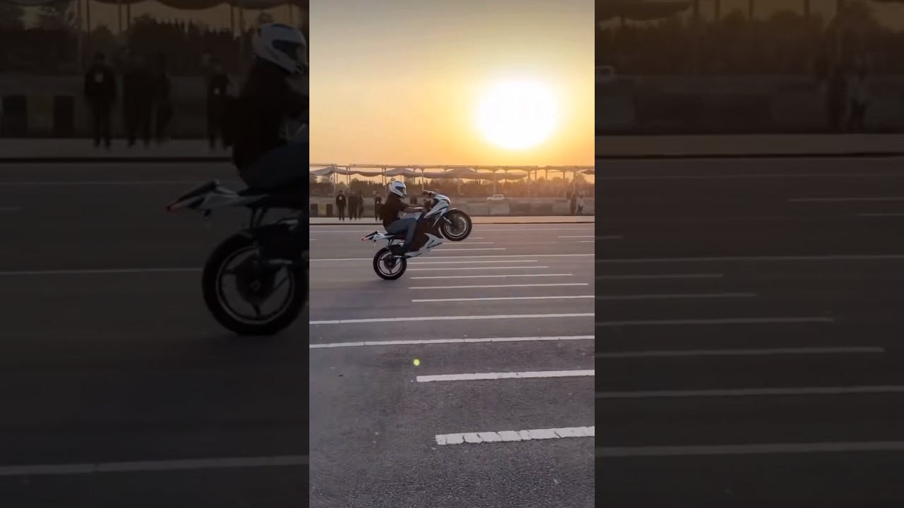 BMW s1000rr stunts in Islamabad #bikervlog # superbikes #bmws1000rr