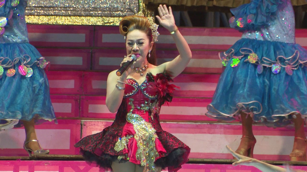 รักนอกหัวใจ : หมอลำคณะหนึ่งนครวัฒนศิลป์ (Official Mv)
