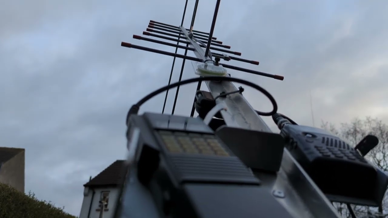 Aiming my Arrow satellite antenna towards ISS - Great signal busy pass