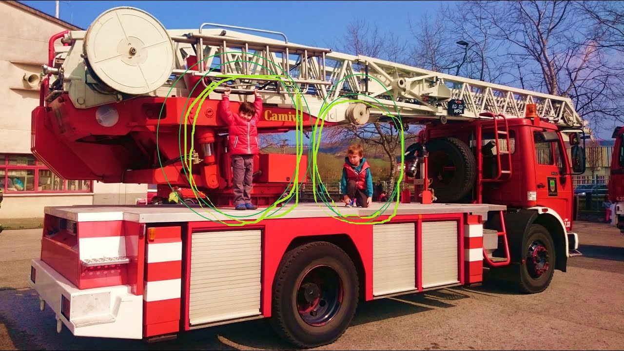 Vídeo para niños. Visita Parque de BOMBEROS. Zarauzko suhiltzaileak. Fireman station firetruck