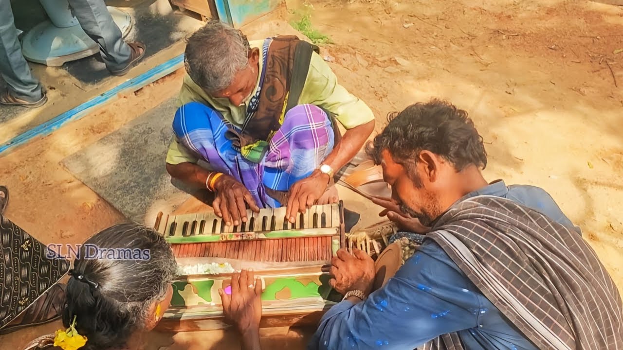 నన్ను దోచుకుందువతే  సాంగ్ ఎంత అద్భుతంగా పాడారో చూడండి