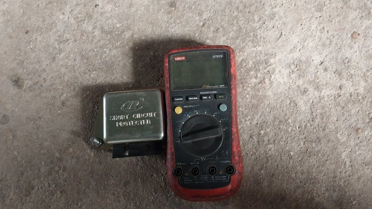 COMO  PROBAR un REGULADOR tipo B con un MULTIMETRO y una bateria