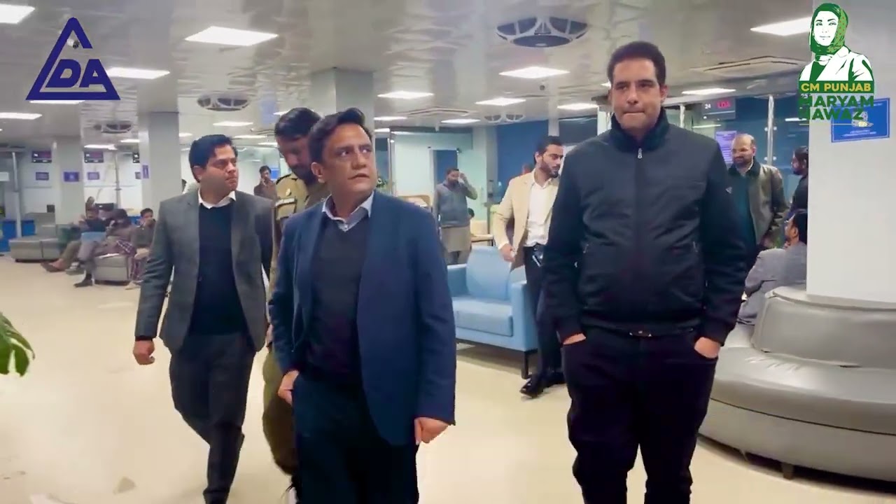 DG LDA Tahir Farooq Visit to Citizen Facilitation Center||