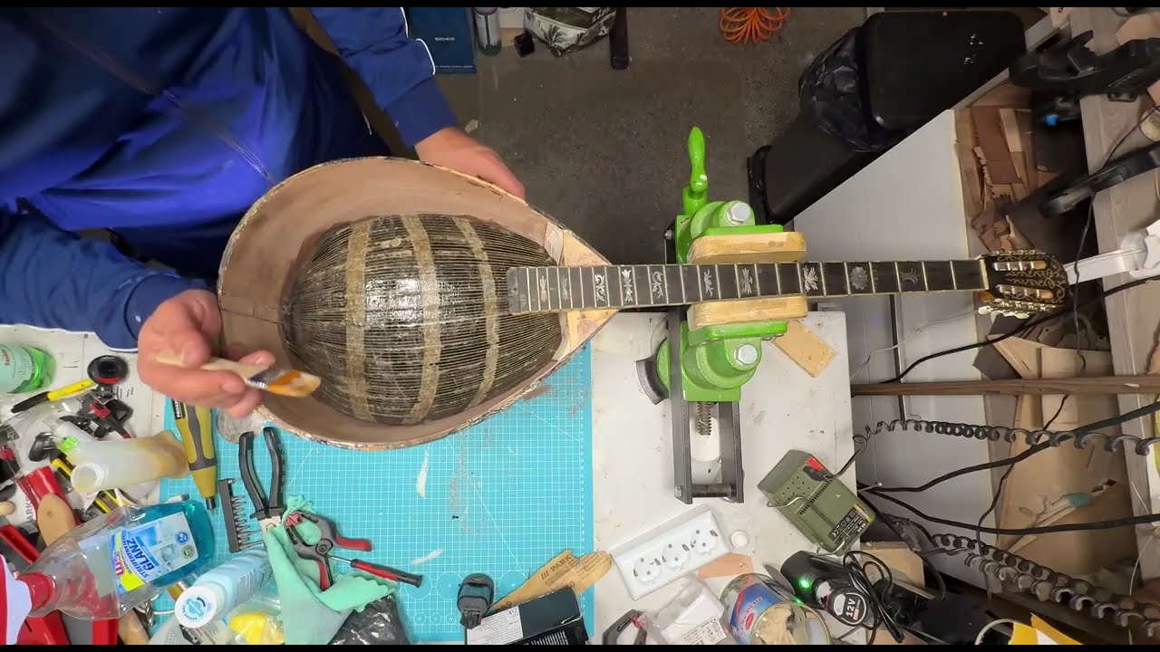 ΕΠΙΔΙΟΡΘΩΣΗ ΜΠΟΥΖΟΥΚΙΟΥ 50 ΕΤΩΝ Nr. 5 - Repairing a 50 year old bouzouki - No.5
