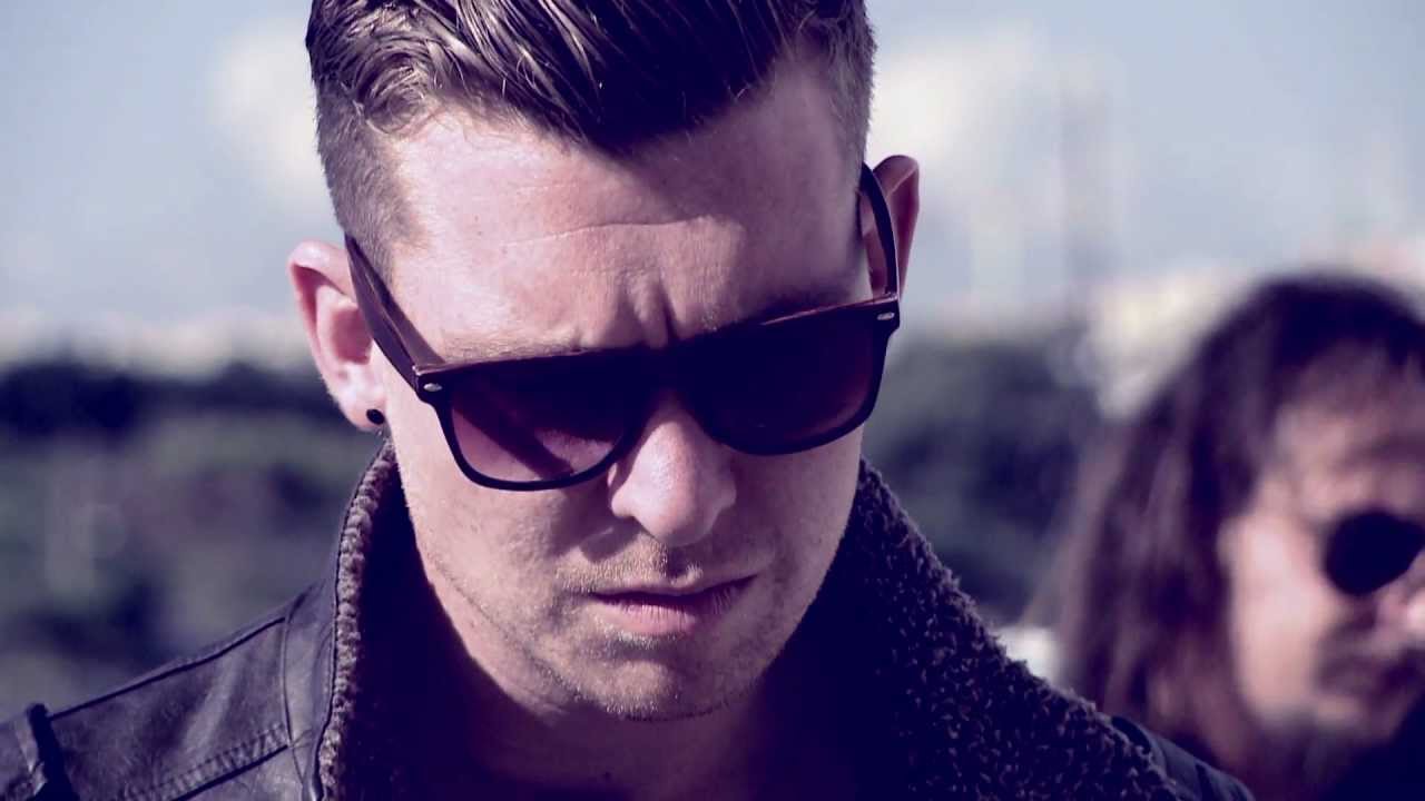 Tenishia feat Chris Jones - Memory of a Dream (Official Music Video)