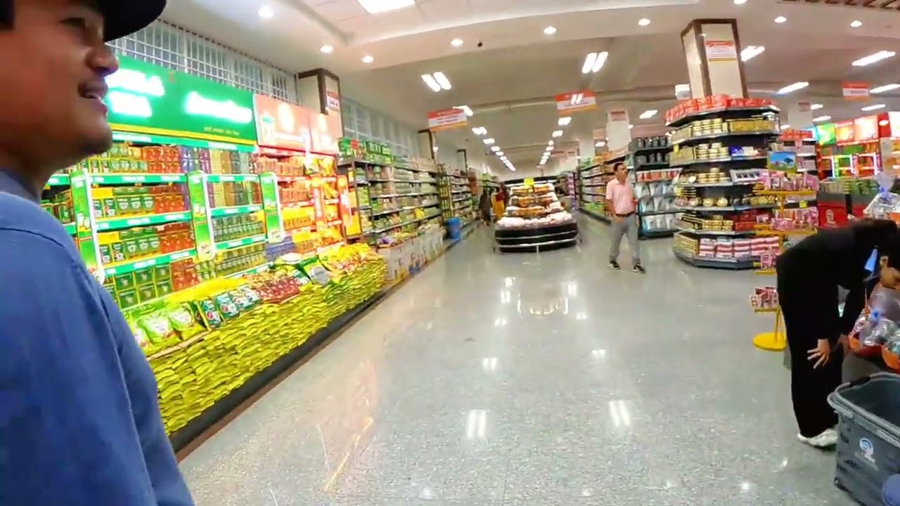 Bhat-Bhateni supermarket Birtamode Jhapa 😍😁🤣||bhatbhateni market Birtamode jhapa Nepal.