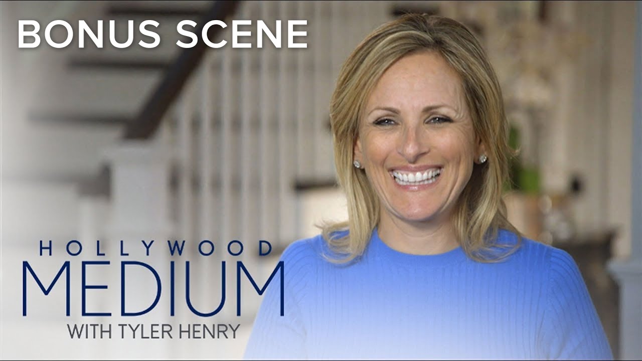 Tyler Henry's Mom Gets Starstruck by Marlee Matlin | Hollywood Medium with Tyler Henry | E!