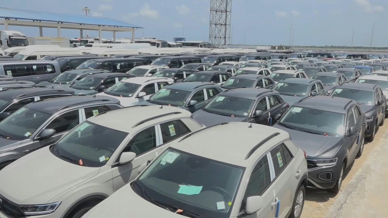 Thousands of cars left stranded on Kenyan island as Middle East war blocks delivery | AFP