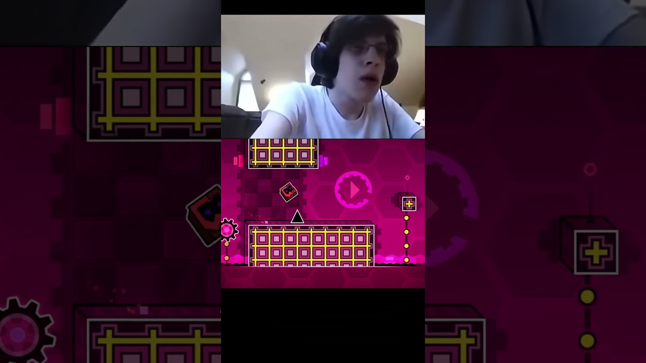 When you find a secret way in an harder level | Geometry Dash