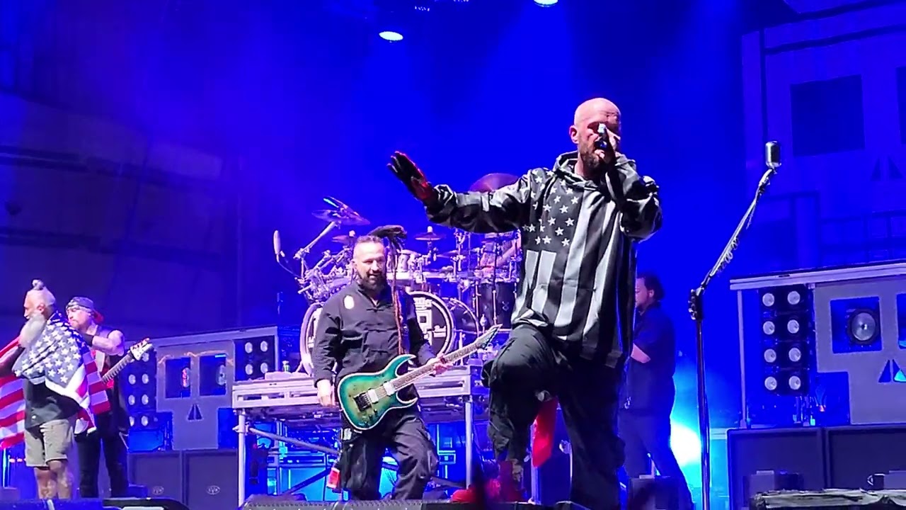 Ivan Moody Giving Veteran Autographed Flag - York Fair - 7-21-23